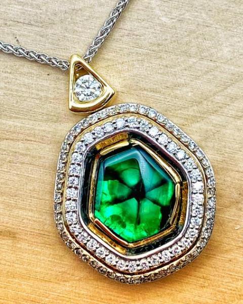 18 karat white and yellow gold
3.63ct rare Trapiche emerald
and diamond necklace. 550-13790
