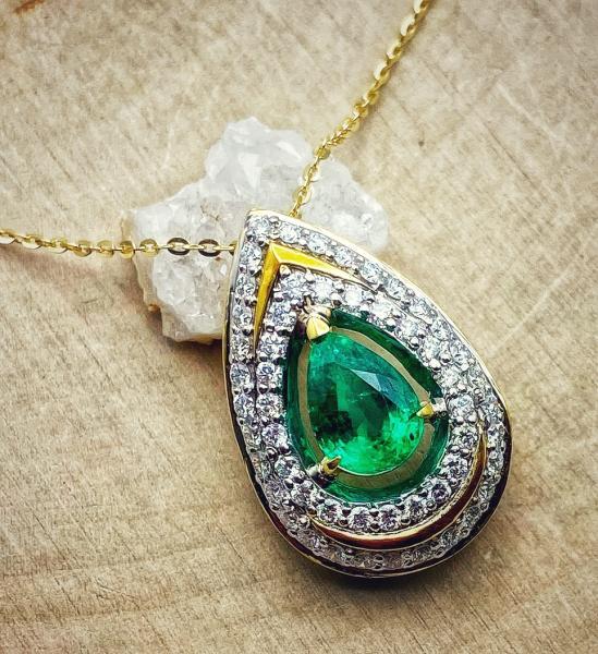 18 karat yellow and white gold 1.36ct Ethiopian emerald necklace with brilliant cut diamond and emerald accents.  550-13738