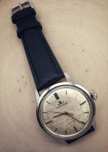 Gents Jaeger LeCoultre
34mm stainless steel case, K880 automatic movement. Circa 1060's. $2,000.00